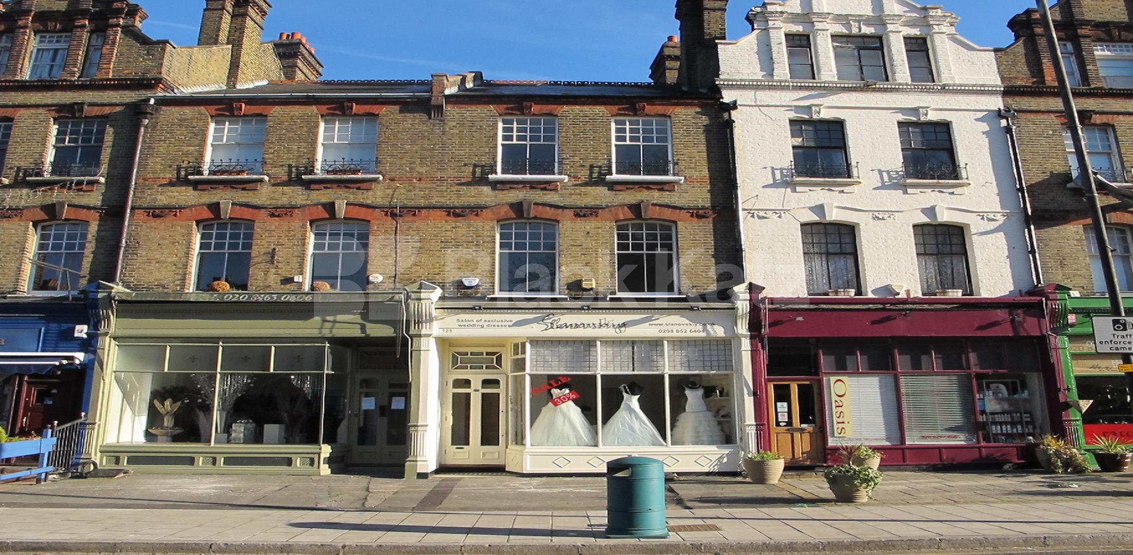 			NEW INSTRUCTION , 3 Bedroom, 1 bath, 1 reception Apartment			 Lee Road, Blackheath